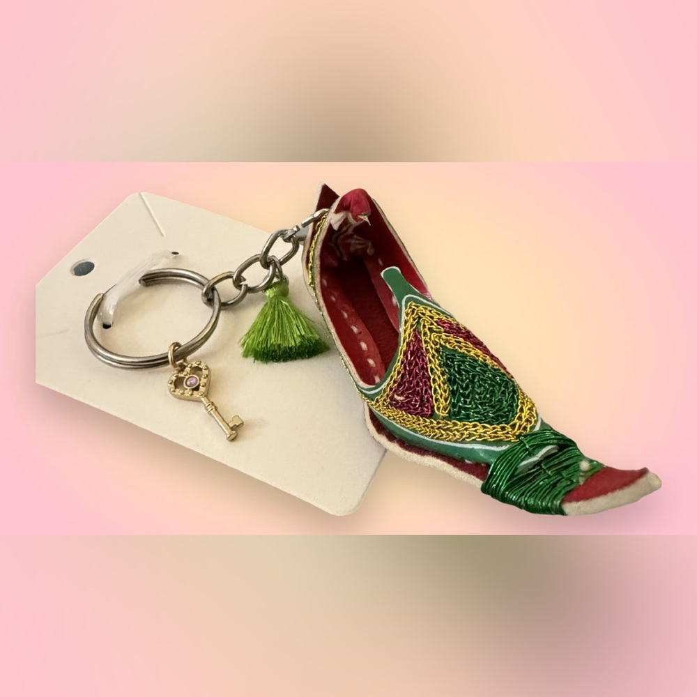 Mini Balochi Khussa keychain